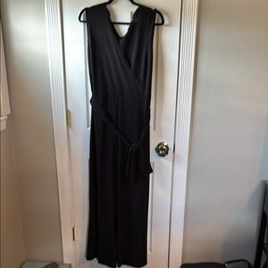 Elegant Black Sleeveless Jumpsuit